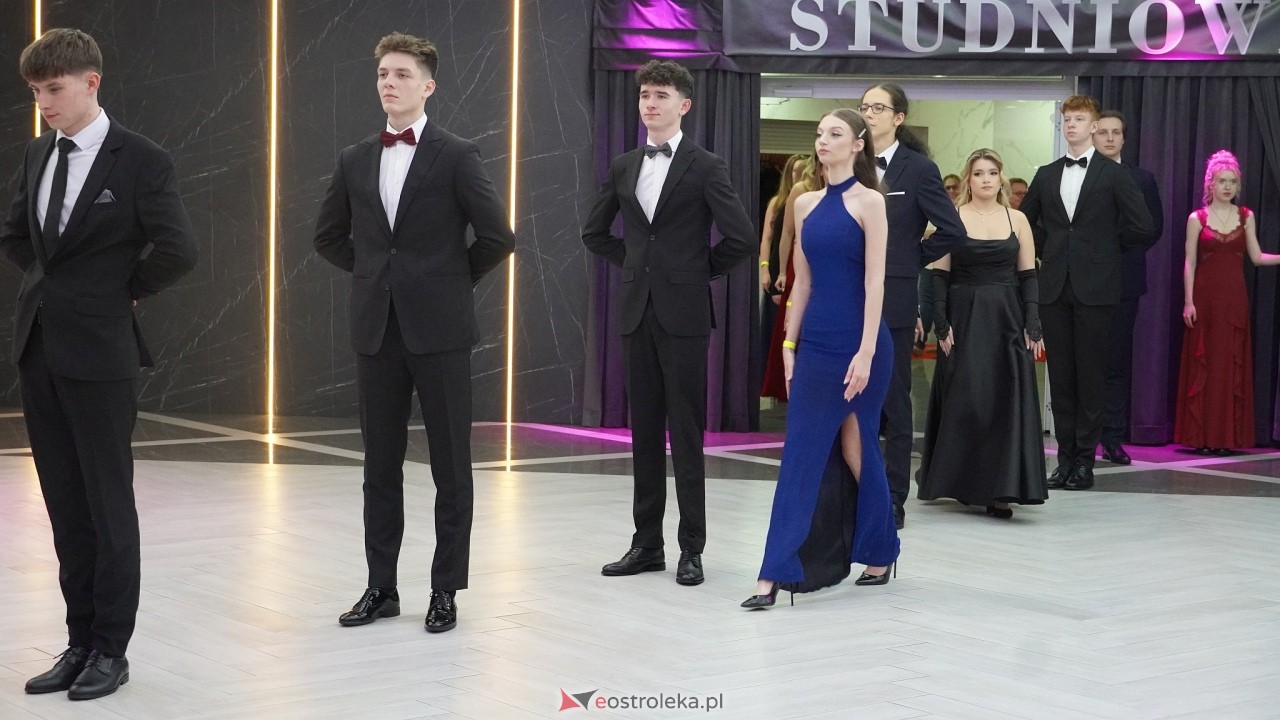 Studniówka II LO w Ostrołęce 2025 [11.02.2025] - zdjęcie #228 - eOstroleka.pl