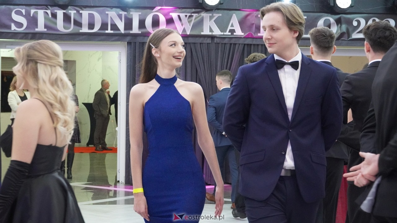 Studniówka II LO w Ostrołęce 2025 [11.02.2025] - zdjęcie #216 - eOstroleka.pl