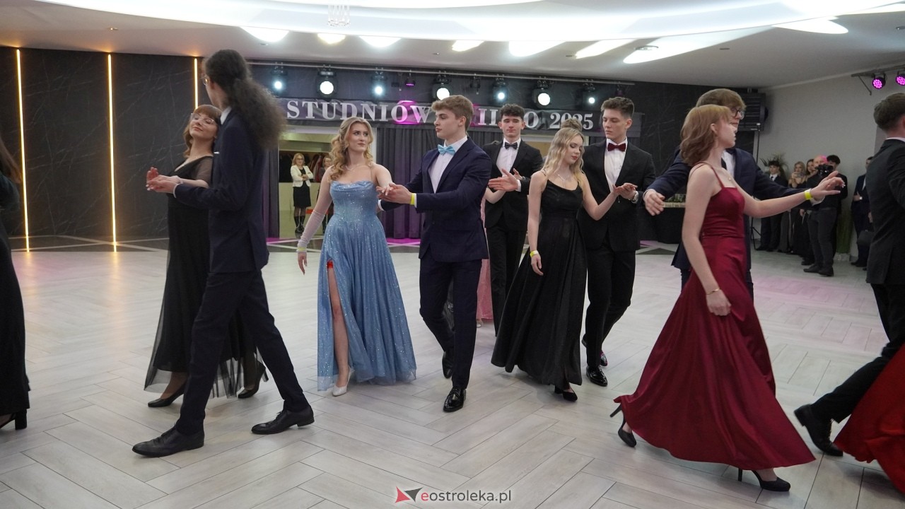 Studniówka II LO w Ostrołęce 2025 [11.02.2025] - zdjęcie #202 - eOstroleka.pl