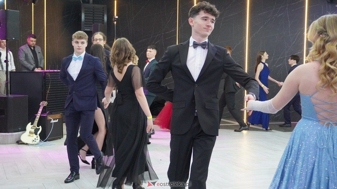 Studniówka II LO w Ostrołęce 2025 [11.02.2025] - zdjęcie #200 - eOstroleka.pl