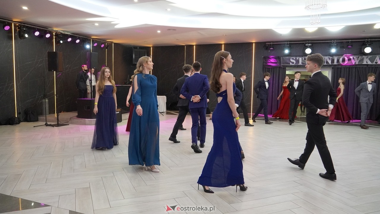 Studniówka II LO w Ostrołęce 2025 [11.02.2025] - zdjęcie #199 - eOstroleka.pl