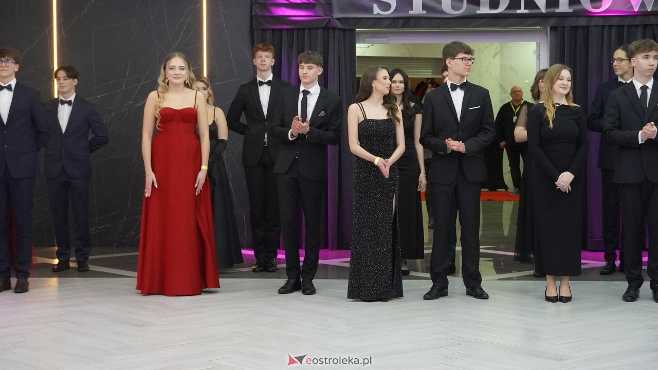 Studniówka II LO w Ostrołęce 2025 [11.02.2025] - zdjęcie #187 - eOstroleka.pl