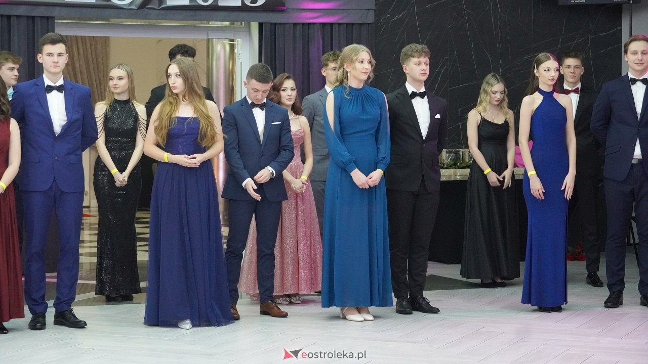 Studniówka II LO w Ostrołęce 2025 [11.02.2025] - zdjęcie #185 - eOstroleka.pl