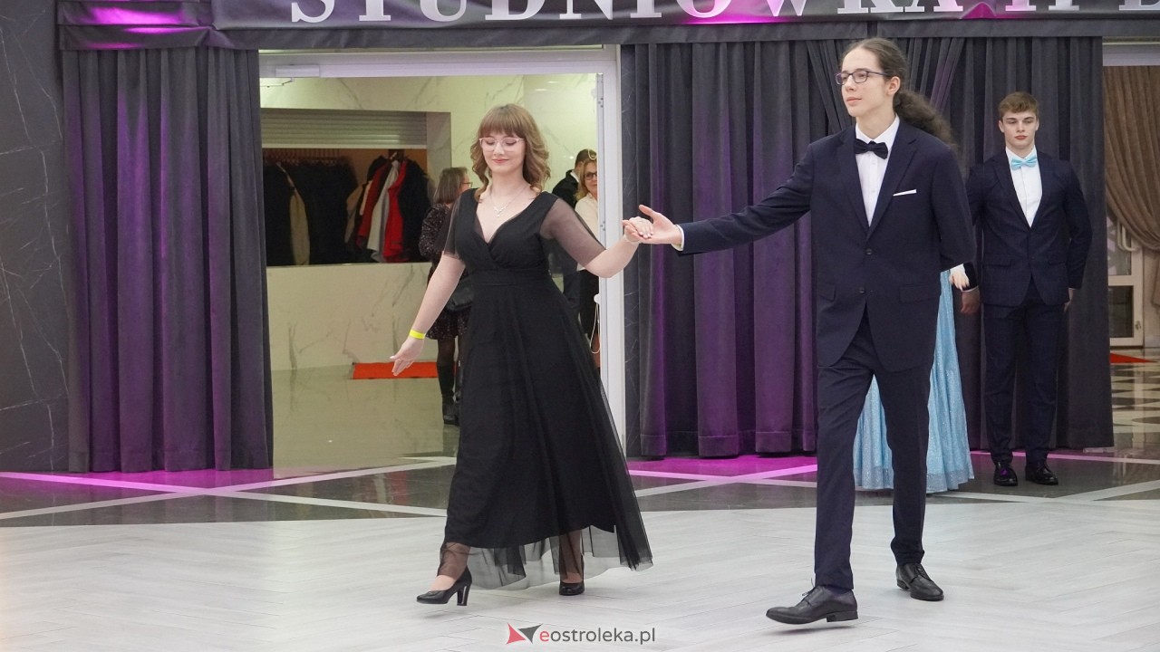 Studniówka II LO w Ostrołęce 2025 [11.02.2025] - zdjęcie #180 - eOstroleka.pl