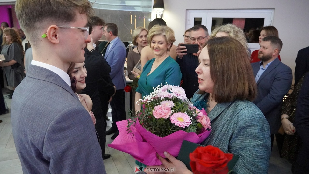 Studniówka II LO w Ostrołęce 2025 [11.02.2025] - zdjęcie #171 - eOstroleka.pl