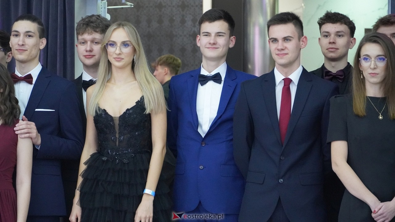 Studniówka II LO w Ostrołęce 2025 [11.02.2025] - zdjęcie #168 - eOstroleka.pl