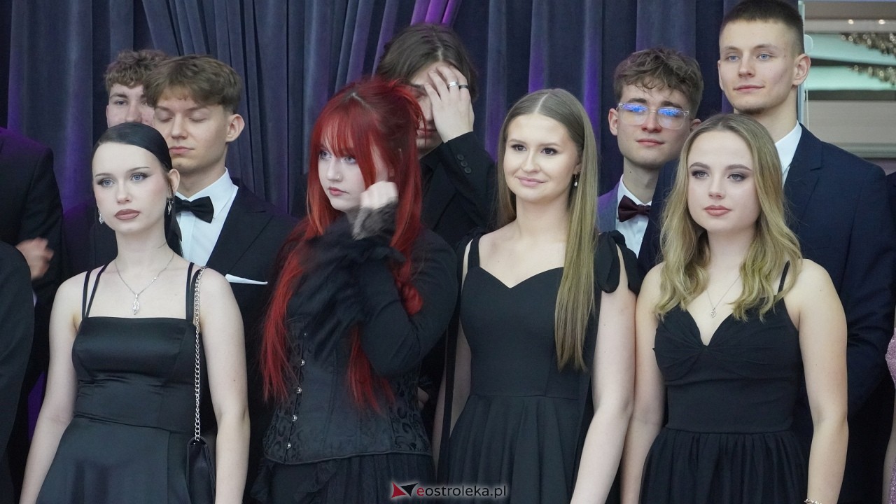 Studniówka II LO w Ostrołęce 2025 [11.02.2025] - zdjęcie #165 - eOstroleka.pl
