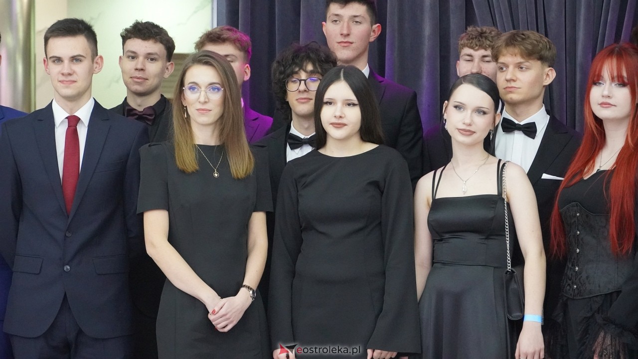 Studniówka II LO w Ostrołęce 2025 [11.02.2025] - zdjęcie #161 - eOstroleka.pl
