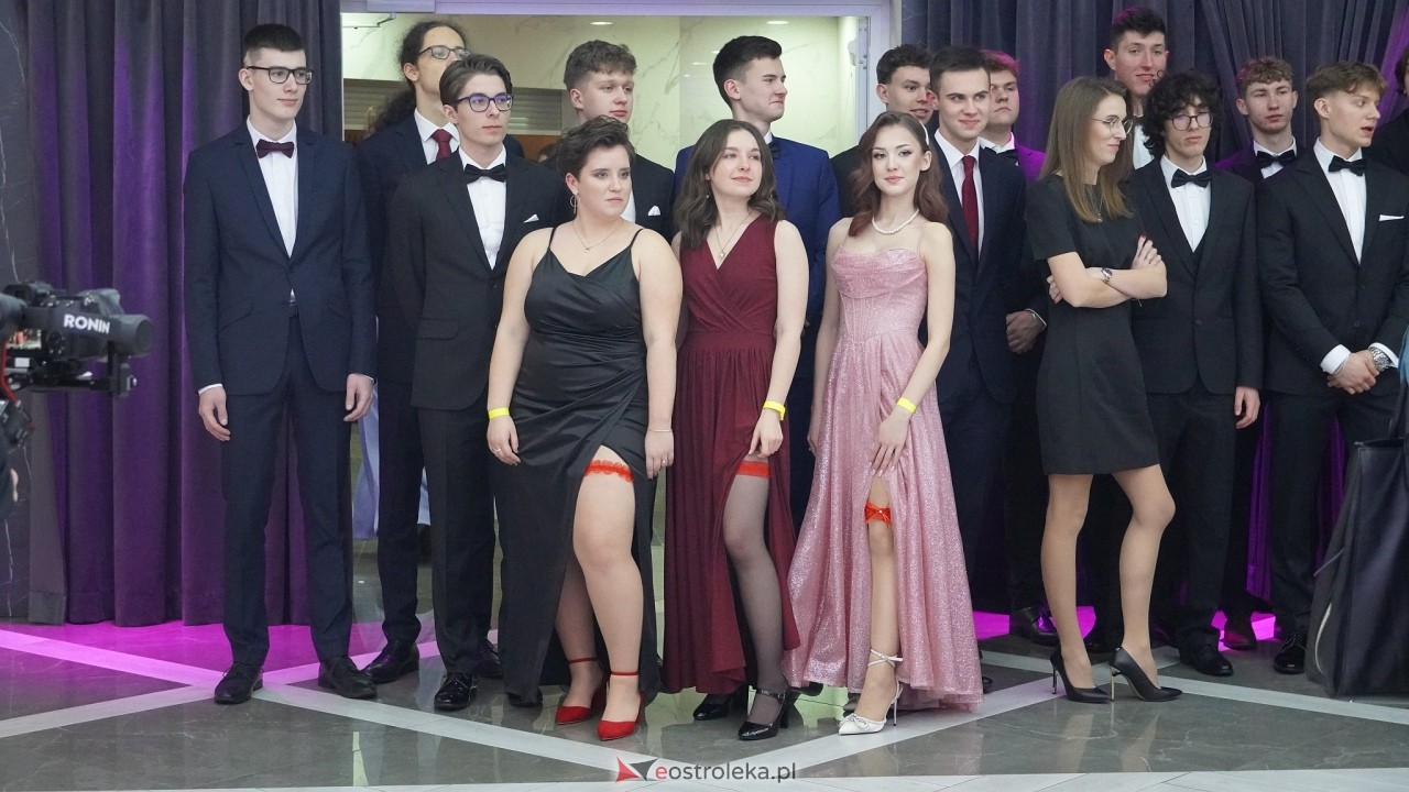 Studniówka II LO w Ostrołęce 2025 [11.02.2025] - zdjęcie #159 - eOstroleka.pl