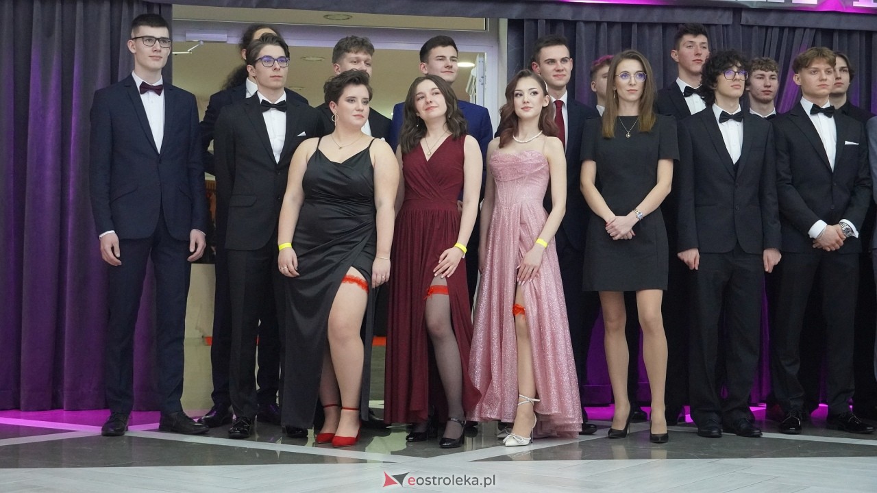 Studniówka II LO w Ostrołęce 2025 [11.02.2025] - zdjęcie #158 - eOstroleka.pl