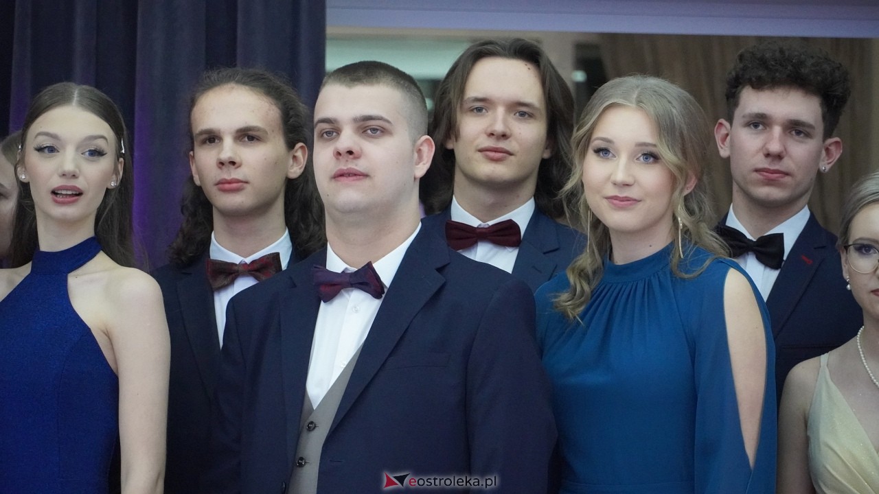 Studniówka II LO w Ostrołęce 2025 [11.02.2025] - zdjęcie #111 - eOstroleka.pl