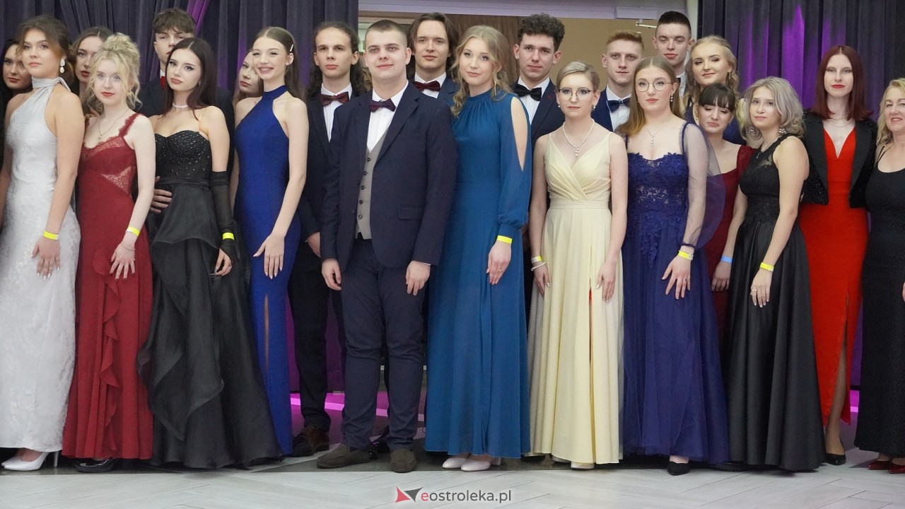 Studniówka II LO w Ostrołęce 2025 [11.02.2025] - zdjęcie #108 - eOstroleka.pl