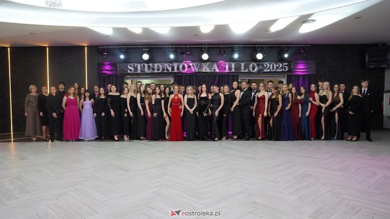 Studniówka II LO w Ostrołęce 2025 [11.02.2025] - zdjęcie #97 - eOstroleka.pl