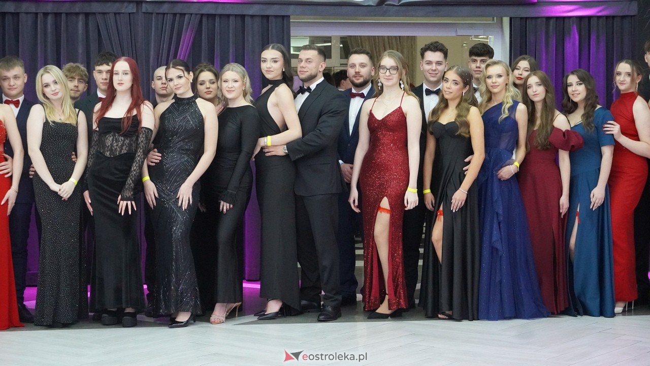 Studniówka II LO w Ostrołęce 2025 [11.02.2025] - zdjęcie #92 - eOstroleka.pl