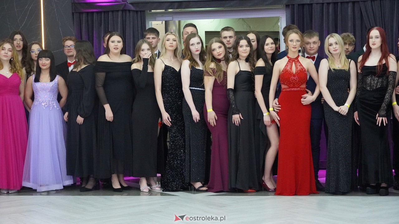 Studniówka II LO w Ostrołęce 2025 [11.02.2025] - zdjęcie #90 - eOstroleka.pl