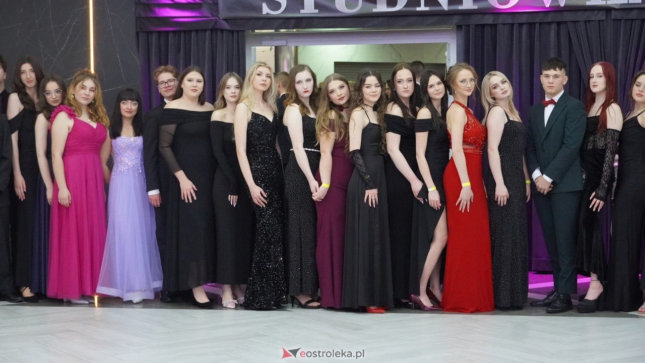 Studniówka II LO w Ostrołęce 2025 [11.02.2025] - zdjęcie #88 - eOstroleka.pl