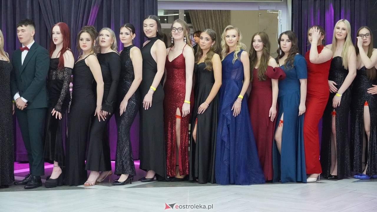 Studniówka II LO w Ostrołęce 2025 [11.02.2025] - zdjęcie #87 - eOstroleka.pl