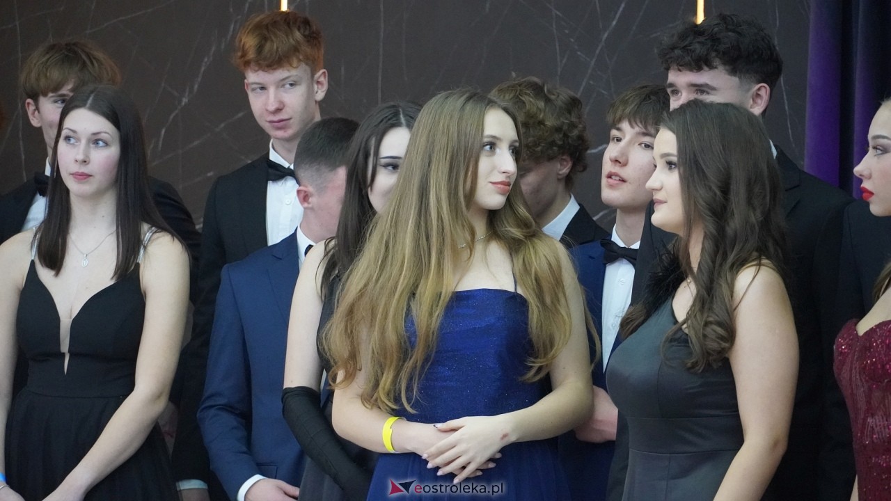 Studniówka II LO w Ostrołęce 2025 [11.02.2025] - zdjęcie #84 - eOstroleka.pl