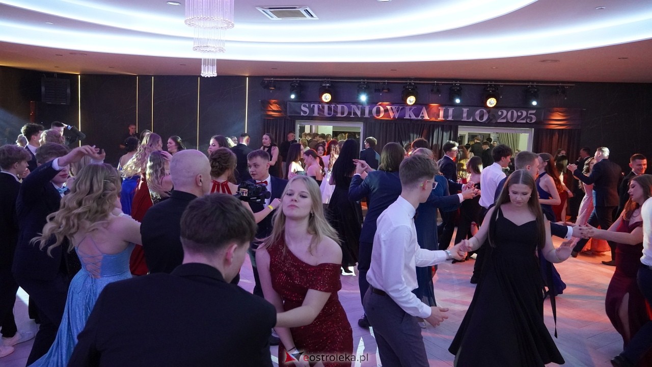 Studniówka II LO w Ostrołęce 2025 [11.02.2025] - zdjęcie #45 - eOstroleka.pl