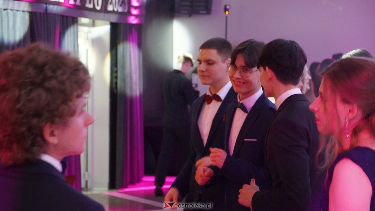 Studniówka II LO w Ostrołęce 2025 [11.02.2025] - zdjęcie #26 - eOstroleka.pl