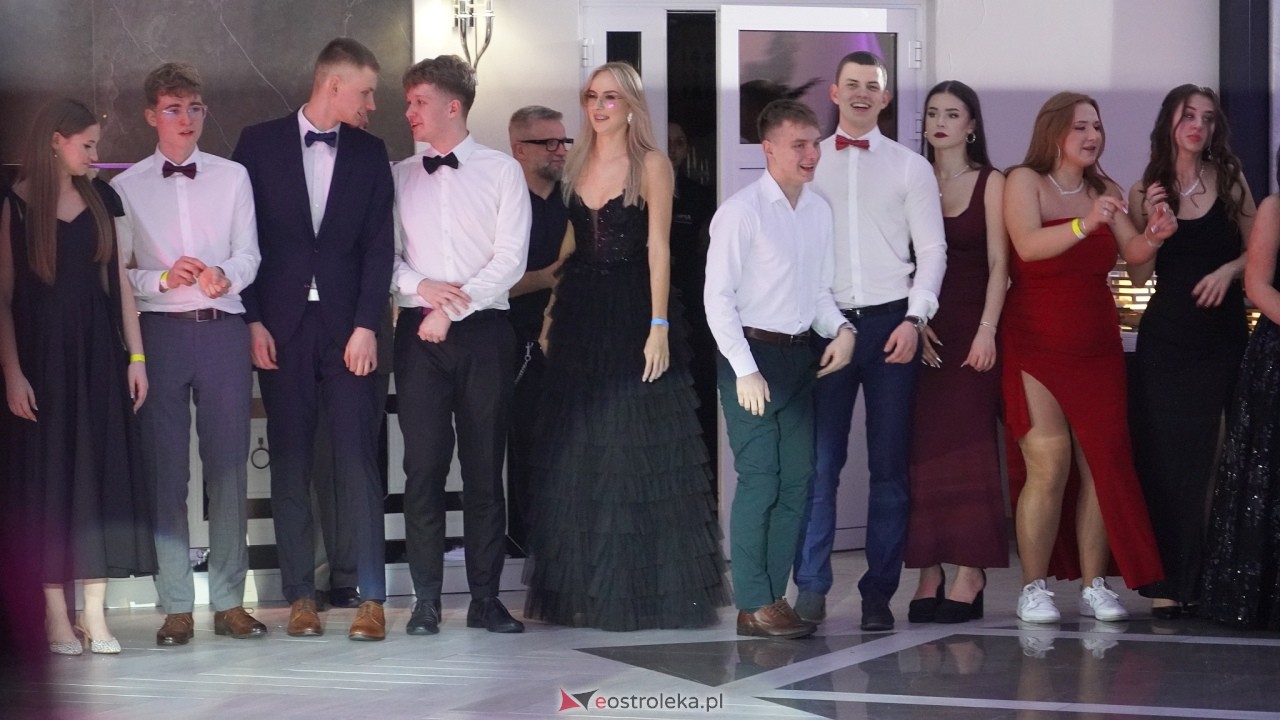 Studniówka II LO w Ostrołęce 2025 [11.02.2025] - zdjęcie #20 - eOstroleka.pl