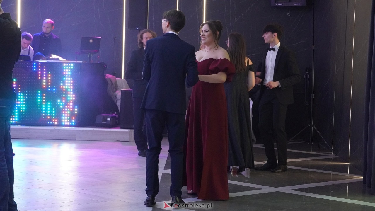 Studniówka II LO w Ostrołęce 2025 [11.02.2025] - zdjęcie #6 - eOstroleka.pl
