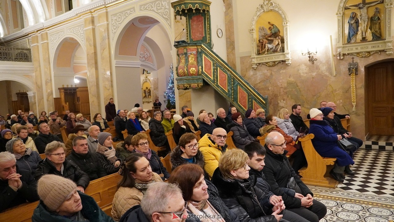 Z Narodzenia Pana - koncert kolęd zespołu Trzecie Zwrotki [12.01.2025] - zdjęcie #10 - eOstroleka.pl