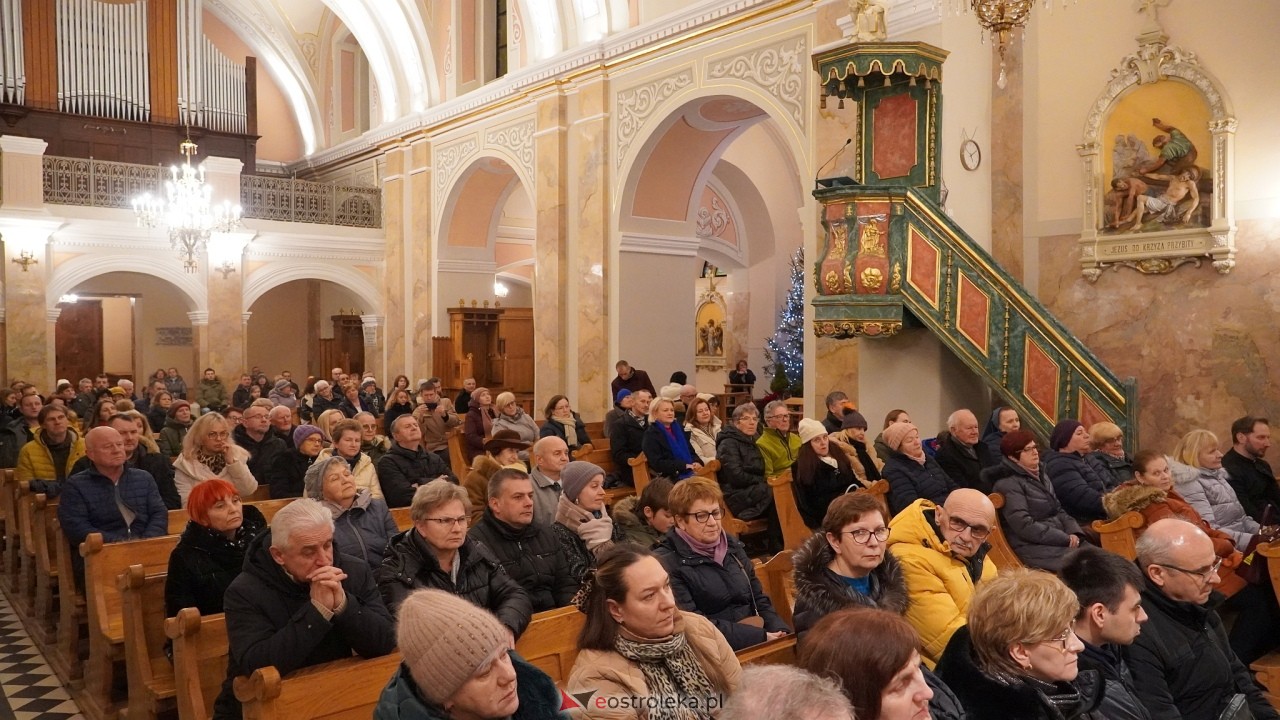 Z Narodzenia Pana - koncert kolęd zespołu Trzecie Zwrotki [12.01.2025] - zdjęcie #9 - eOstroleka.pl