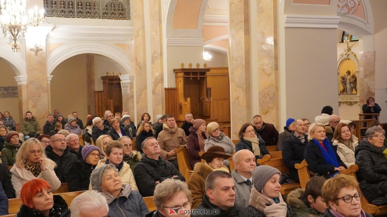 Z Narodzenia Pana - koncert kolęd zespołu Trzecie Zwrotki [12.01.2025] - zdjęcie #8 - eOstroleka.pl
