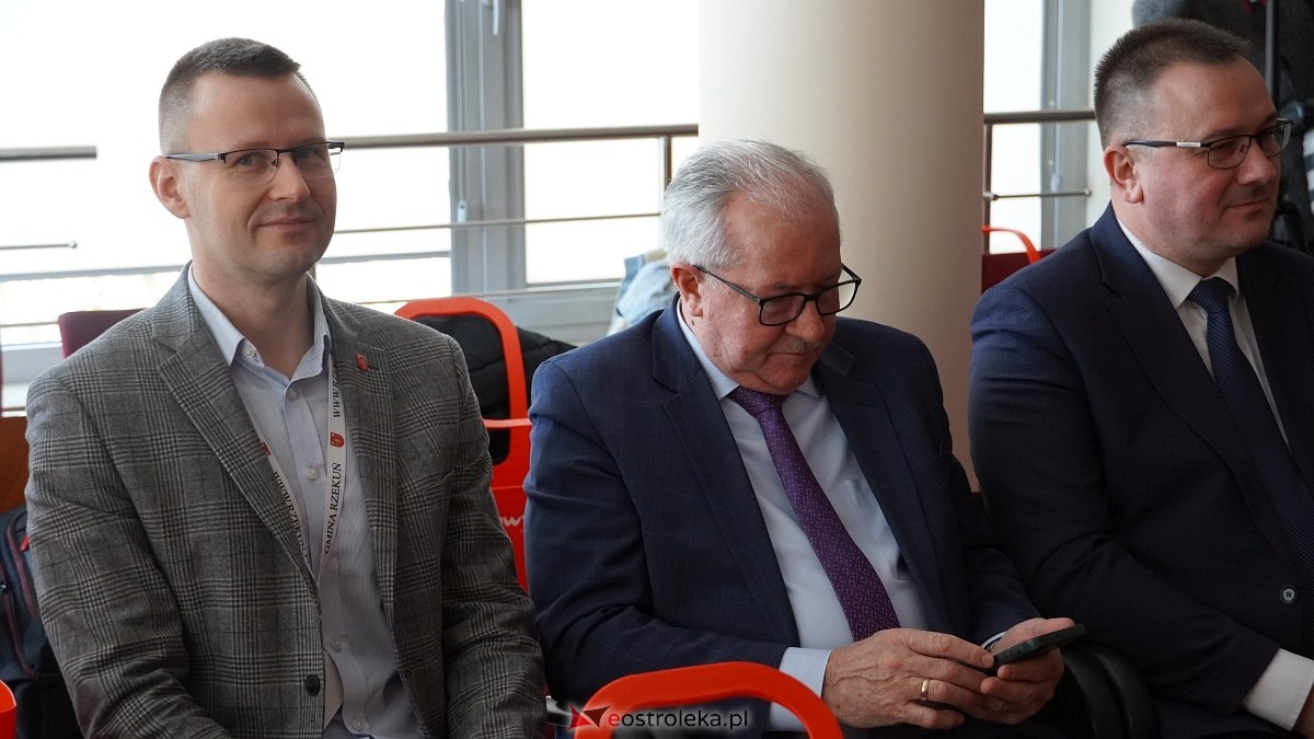 Konferencja prasowa samorządu Mazowsza [13.01.2025] - zdjęcie #11 - eOstroleka.pl