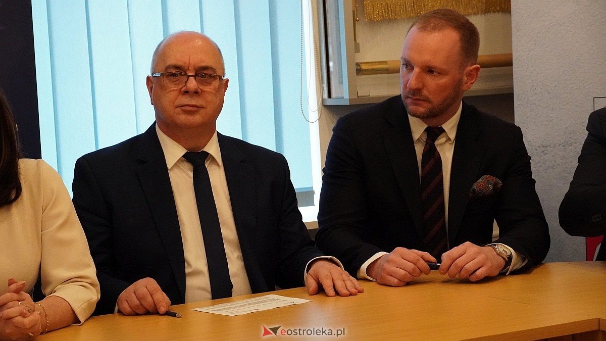 Oficjalne podpisanie umowy na budowę obwodnicy Troszyna [13.01.2025] - zdjęcie #30 - eOstroleka.pl