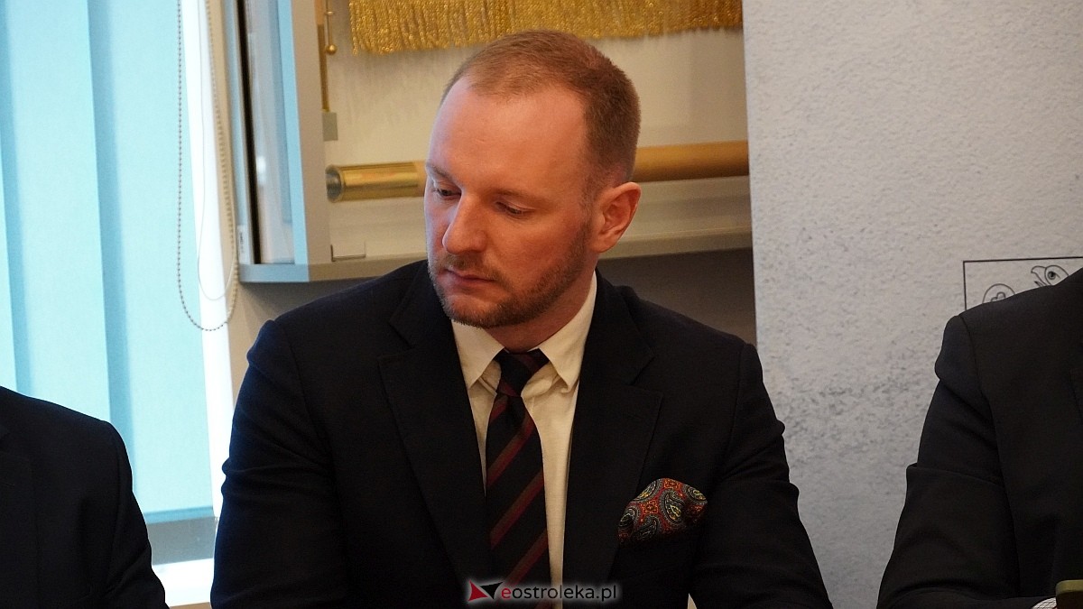 Oficjalne podpisanie umowy na budowę obwodnicy Troszyna [13.01.2025] - zdjęcie #24 - eOstroleka.pl