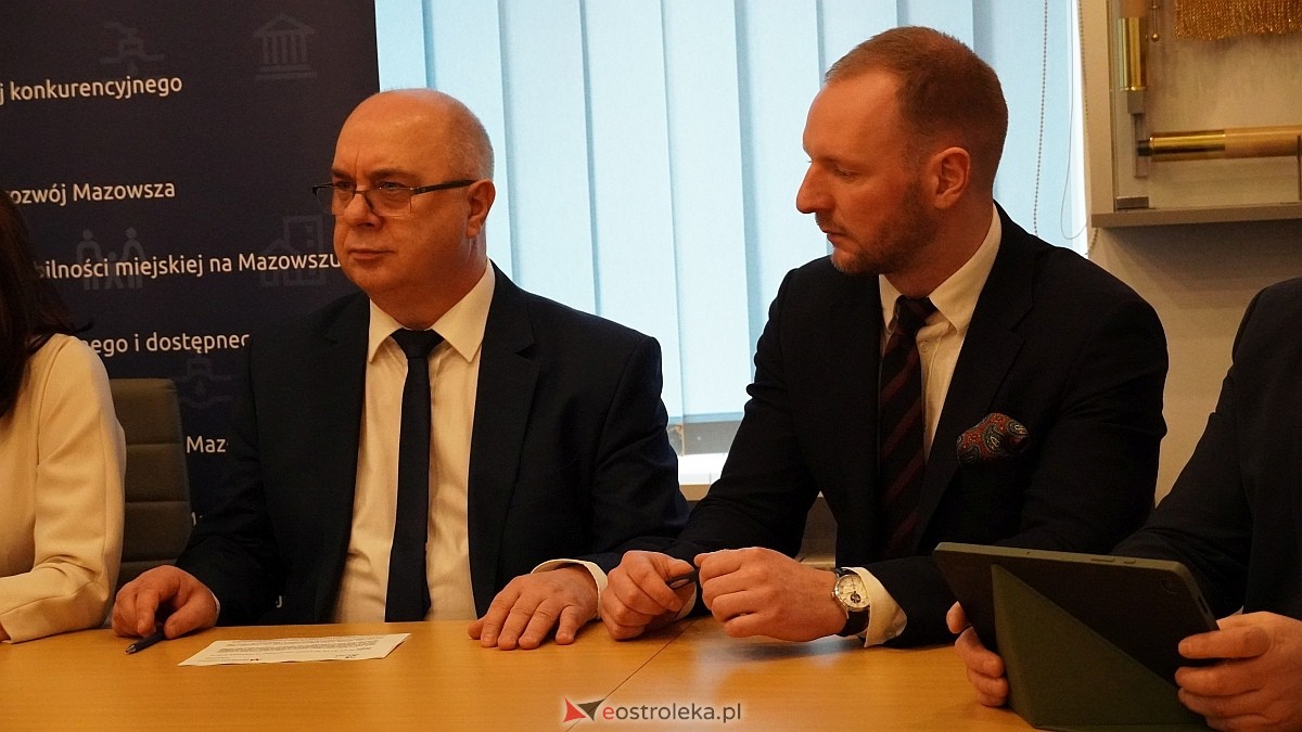 Oficjalne podpisanie umowy na budowę obwodnicy Troszyna [13.01.2025] - zdjęcie #21 - eOstroleka.pl