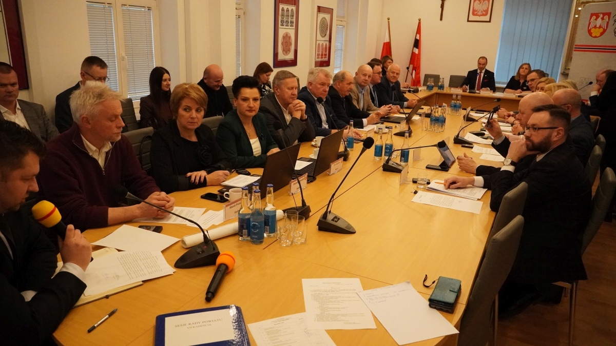 XI sesja Rady Powiatu w Ostrołęce [14.01.2025] - zdjęcie #33 - eOstroleka.pl