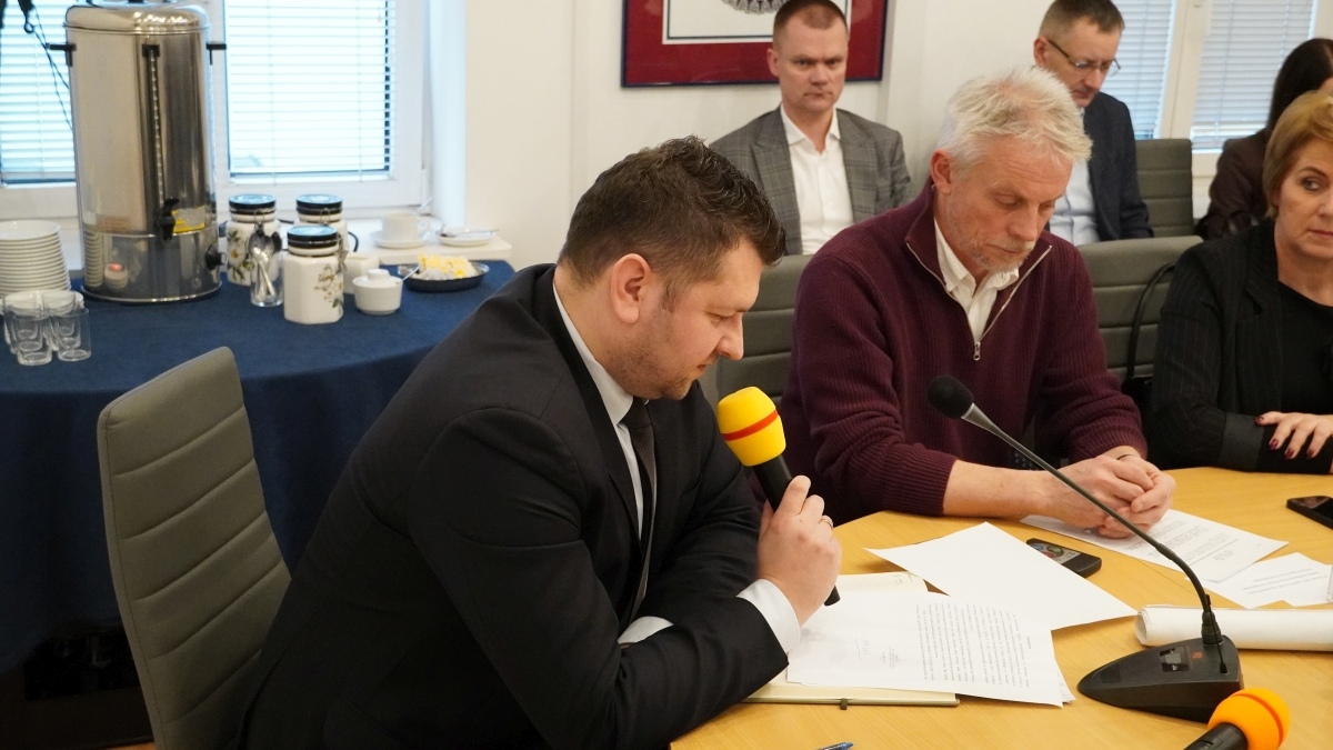 XI sesja Rady Powiatu w Ostrołęce [14.01.2025] - zdjęcie #32 - eOstroleka.pl