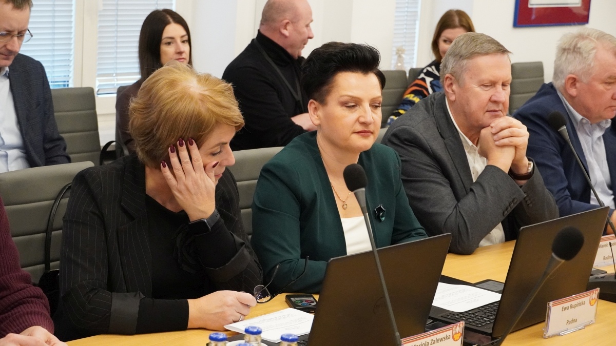 XI sesja Rady Powiatu w Ostrołęce [14.01.2025] - zdjęcie #30 - eOstroleka.pl