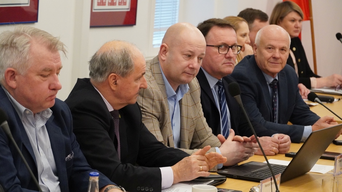 XI sesja Rady Powiatu w Ostrołęce [14.01.2025] - zdjęcie #27 - eOstroleka.pl