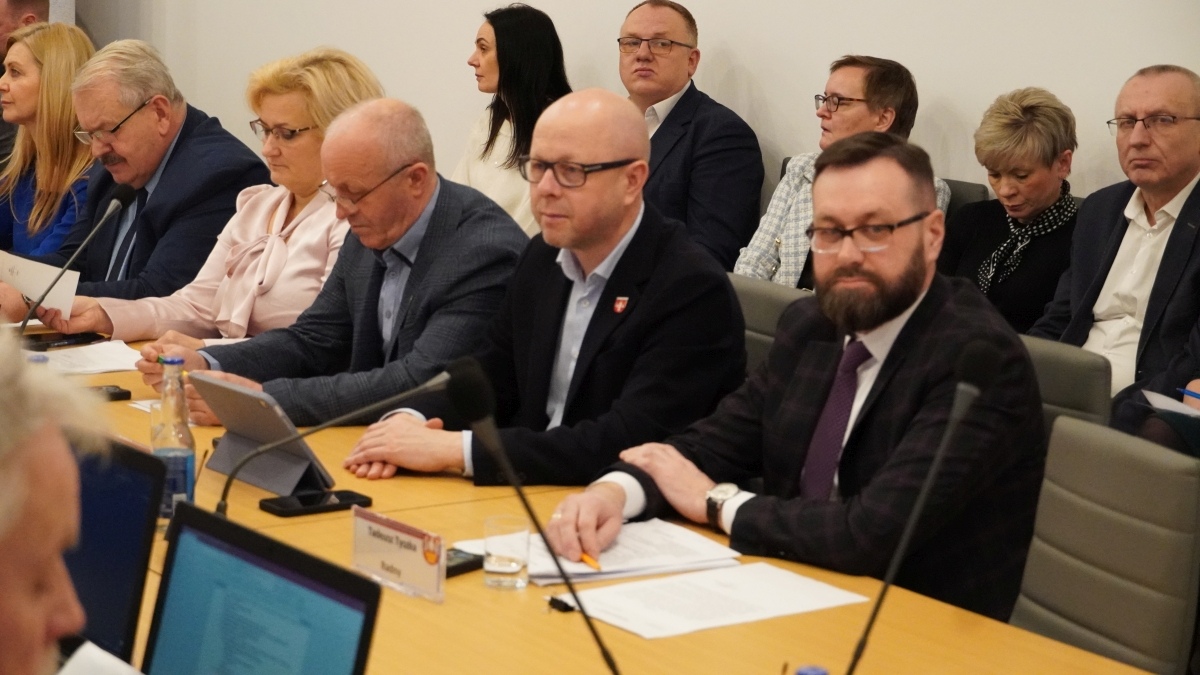XI sesja Rady Powiatu w Ostrołęce [14.01.2025] - zdjęcie #25 - eOstroleka.pl