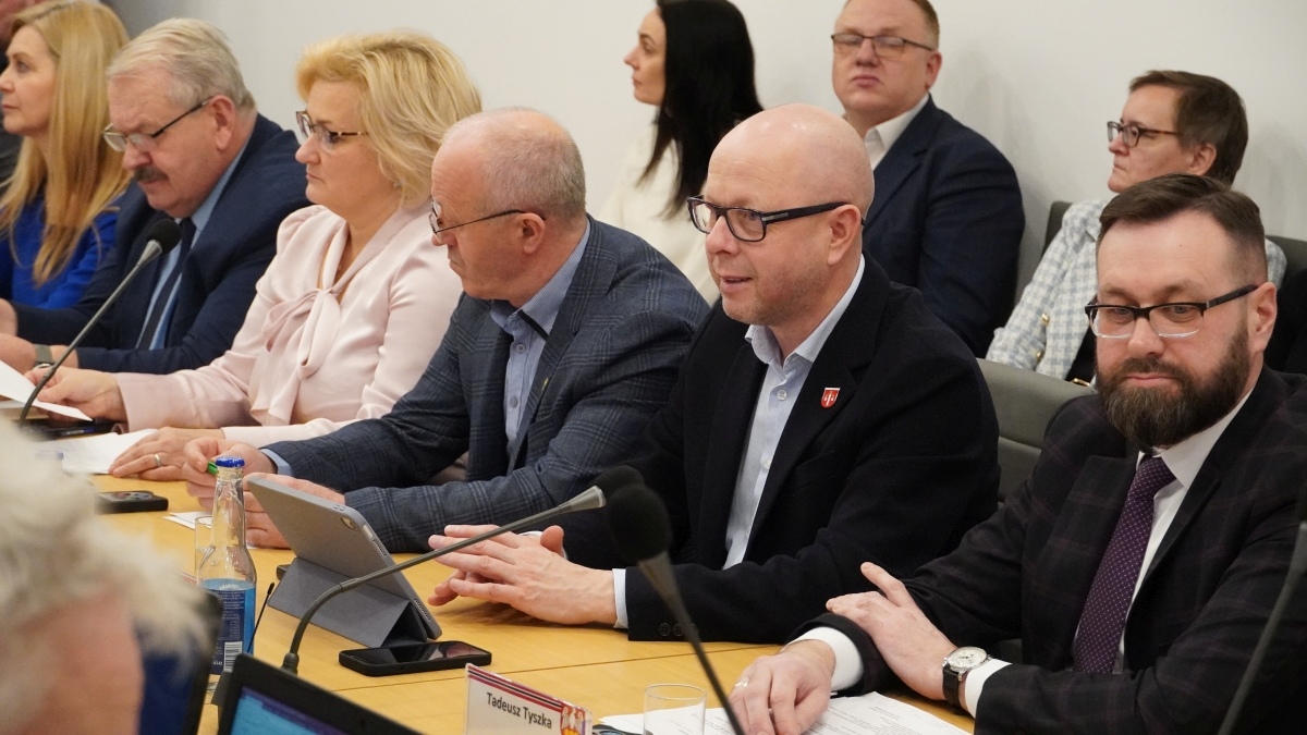 XI sesja Rady Powiatu w Ostrołęce [14.01.2025] - zdjęcie #24 - eOstroleka.pl