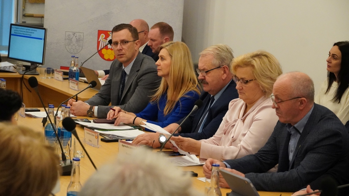 XI sesja Rady Powiatu w Ostrołęce [14.01.2025] - zdjęcie #22 - eOstroleka.pl