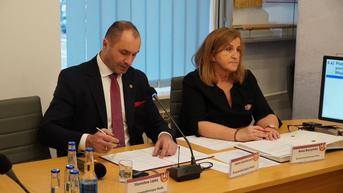 XI sesja Rady Powiatu w Ostrołęce [14.01.2025] - zdjęcie #14 - eOstroleka.pl