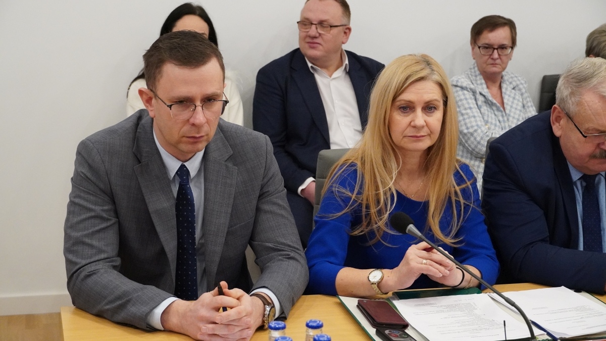 XI sesja Rady Powiatu w Ostrołęce [14.01.2025] - zdjęcie #13 - eOstroleka.pl