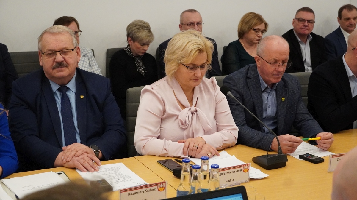 XI sesja Rady Powiatu w Ostrołęce [14.01.2025] - zdjęcie #5 - eOstroleka.pl