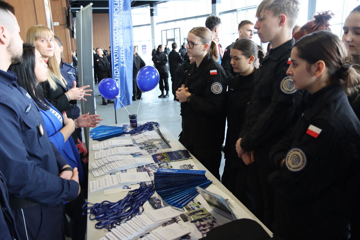 Nowi policjanci na Mazowszu (fot. KWP Radom) - zdjęcie #32 - eOstroleka.pl