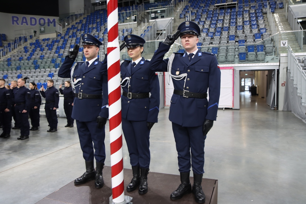 Nowi policjanci na Mazowszu (fot. KWP Radom) - zdjęcie #24 - eOstroleka.pl
