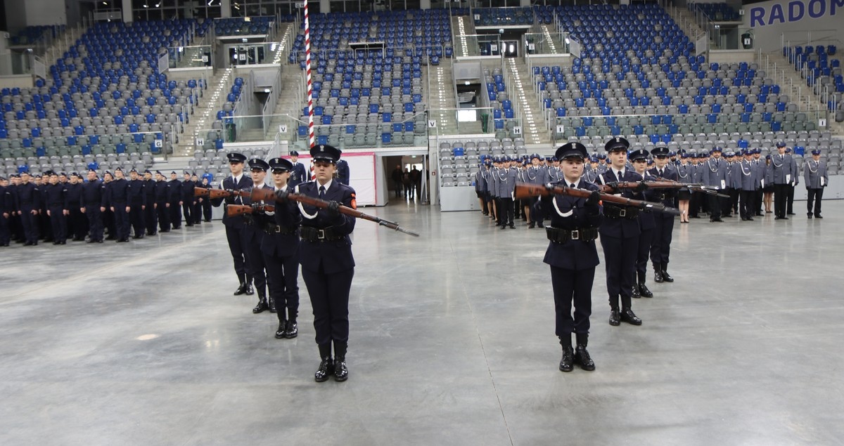 Nowi policjanci na Mazowszu (fot. KWP Radom) - zdjęcie #10 - eOstroleka.pl