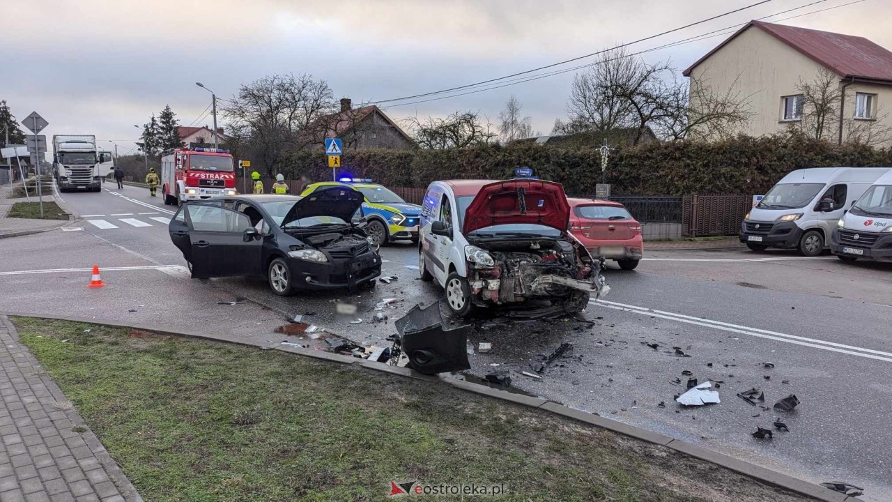 Wypadek w Zamościu [17.01.2025] - zdjęcie #14 - eOstroleka.pl