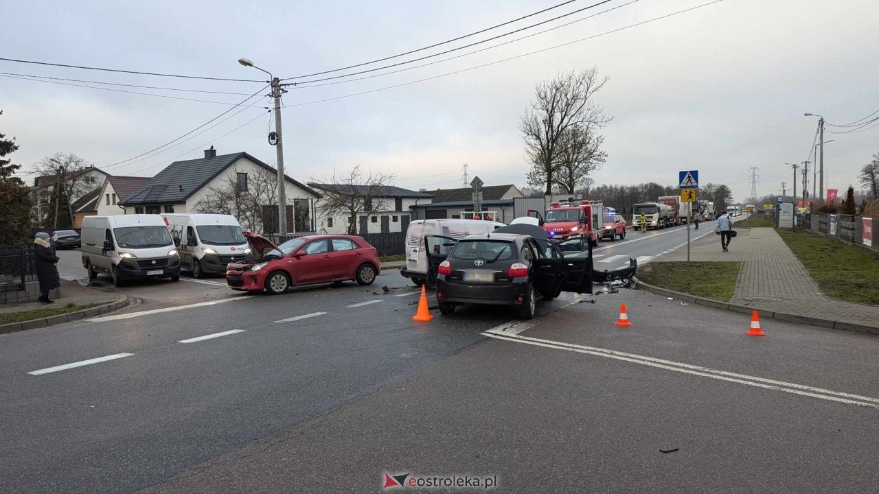 Wypadek w Zamościu [17.01.2025] - zdjęcie #12 - eOstroleka.pl