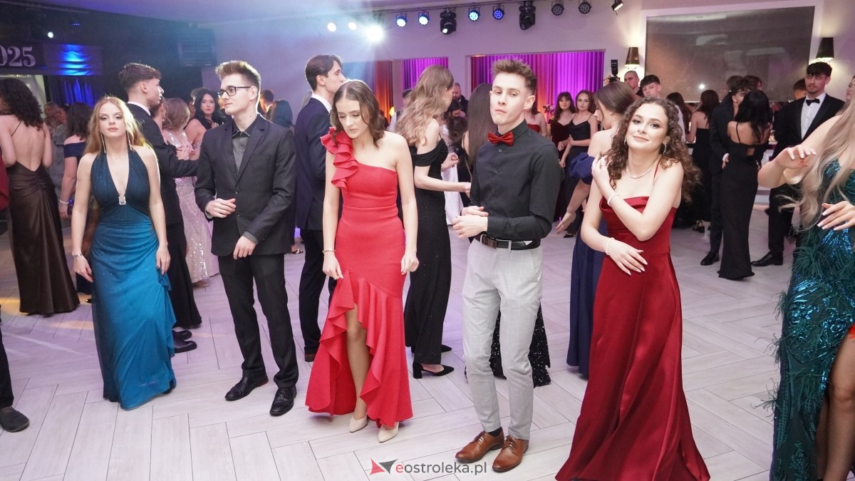  Studniówka w I LO w Ostrołęce [18.01.2025] - zdjęcie #58 - eOstroleka.pl