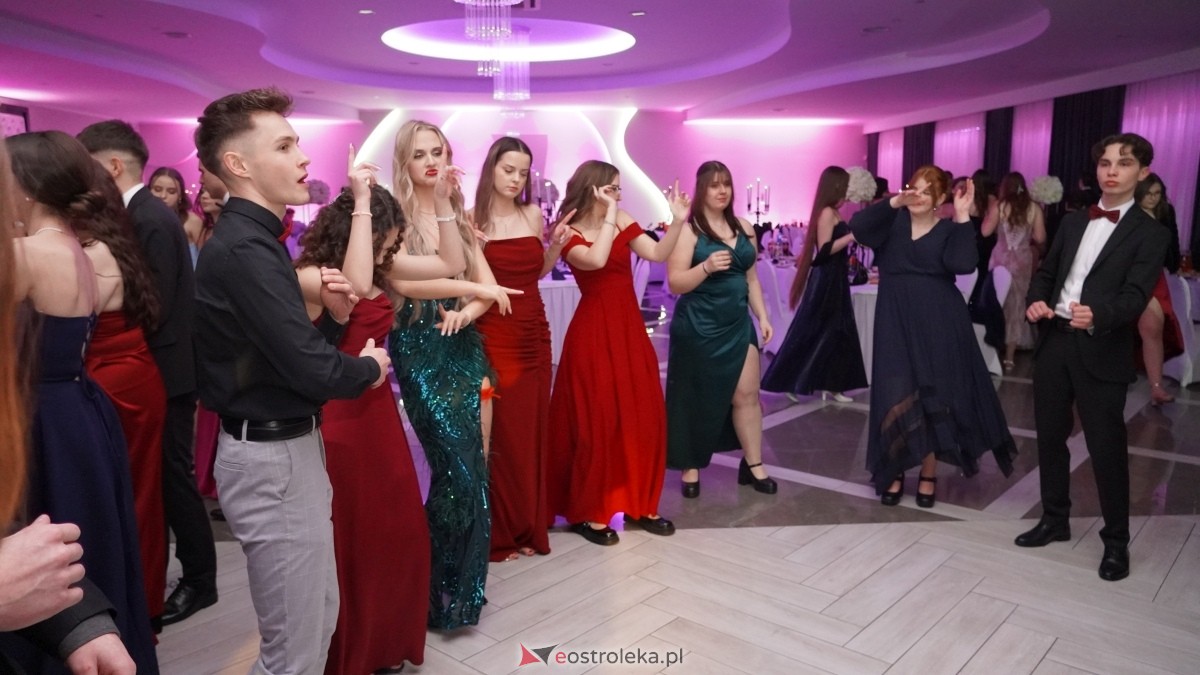  Studniówka w I LO w Ostrołęce [18.01.2025] - zdjęcie #56 - eOstroleka.pl